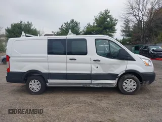 2019 Ford Transit z VIN 1FTYR1ZM4KKB00758, wystawiony jako IAAI lot #42006896 z przebiegiem 67 270 mil mil oraz . Historia ofert i sprzedaży dostępna na DreamBid. Obrazek 13.
