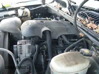 2003 GMC Sierra 1500 SLT с VIN 1GTEK19T33E112706, выставлен на аукционе IAAI как лот 40561673 с пробегом 164 597 миль миль и . История ставок и продаж доступна на DreamBid. Изображение 19.