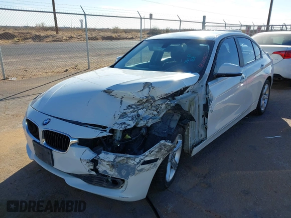 2013 BMW 3 Series 328i xDrive z VIN WBA3B3C57DF536069, wystawiony jako IAAI lot #41506171 z przebiegiem Nie podano mil oraz . Historia ofert i sprzedaży dostępna na DreamBid. Obrazek 16.