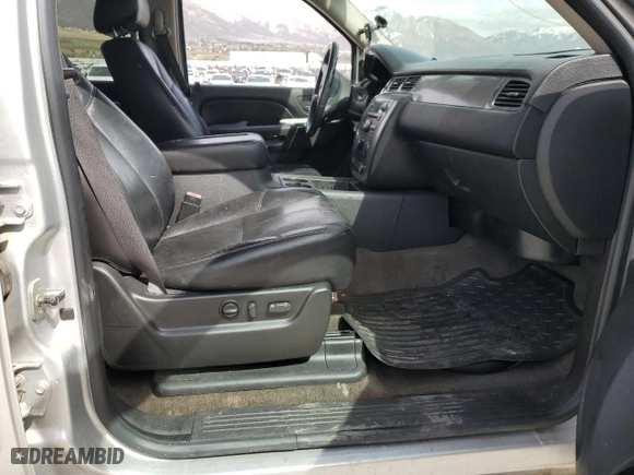 2010 Chevrolet Suburban LT with VIN 1GNUKJE32AR179375, listed as a Copart auction lot 51686225 with 0 mi miles and Clean Title. Bid and sale history available at carsss.com. Image 7.