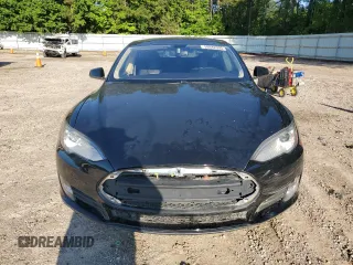 2014 Tesla Model S 60 z VIN 5YJSA1H10EFP40472, wystawiony jako Copart lot #55942595 z przebiegiem 104 241 mil mil oraz Czysty tytuł • Clean title. Historia ofert i sprzedaży dostępna na DreamBid. Obrazek 5.