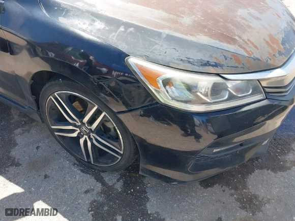 2017 Honda Accord Sedan Sport SE with VIN 1HGCR2F15HA106126, listed as a IAAI auction lot 41970564 with 171,297 mi miles. Bid and sale history available at carsss.com. Image 6.