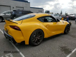 2020 Toyota GR Supra 3.0 with VIN WZ1DB4C06LW028001, listed as a Copart auction lot 43164045 with 12,623 mi miles and Salvage Title. Bid and sale history available at carsss.com. Image 3.