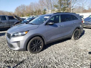 2019 Kia Sorento LX z VIN 5XYPGDA51KG605007, wystawiony jako Copart lot #49674345 z przebiegiem 69 049 mil mil oraz Szkoda całkowita • Salvage title. Historia ofert i sprzedaży dostępna na DreamBid. Obrazek 1.