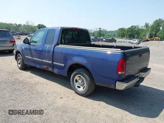 1998 Ford F-150 z VIN 2FTZX1727WCA55840, wystawiony jako IAAI lot #42437567 z przebiegiem 173 975 mil mil oraz . Historia ofert i sprzedaży dostępna na DreamBid. Obrazek 3.