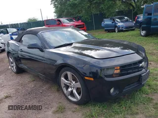 2013 Chevrolet Camaro LT z VIN 2G1FC3D30D9195545, wystawiony jako IAAI lot #41939266 z przebiegiem 112 053 mil mil oraz . Historia ofert i sprzedaży dostępna na DreamBid. Obrazek 1.
