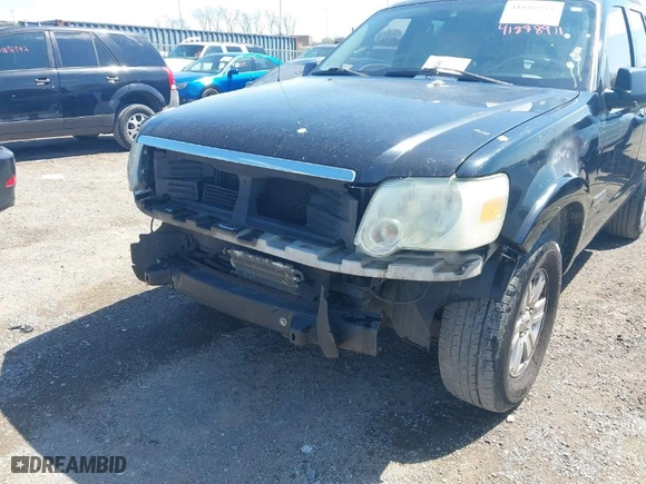 2008 Ford Explorer XLT with VIN 1FMEU73E78UA94422, listed as a IAAI auction lot 41888911 with 253,932 mi miles. Bid and sale history available at carsss.com. Image 6.