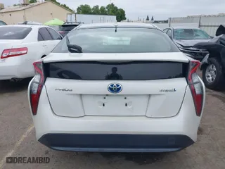 2016 Toyota Prius Two with VIN JTDKBRFU2G3503863, listed as a IAAI auction lot 42035013 with 118,930 mi miles. Bid and sale history available at carsss.com. Image 17.