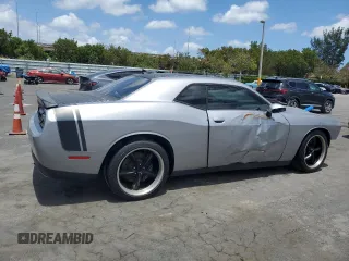 2016 Dodge Challenger R/T Scat Pack z VIN 2C3CDZFJ5GH177997, wystawiony jako Copart lot #55237175 z przebiegiem 52 728 mil mil oraz Szkody całkowita. Historia ofert i sprzedaży dostępna na DreamBid. Obrazek 3.