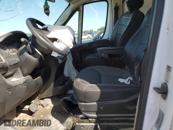 2018 Ram ProMaster Cargo with VIN 3C6TRVAGXJE105060, listed as a Copart auction lot 52821724 with 100,477 mi miles and Salvage Title. Bid and sale history available at DreamBid. Image 7.