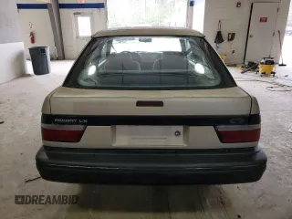 1990 Ford Escort z VIN 1FAPP9198LW113794, wystawiony jako Copart lot #48009265 z przebiegiem 67 809 mil mil oraz Czysty tytuł • Clean title. Historia ofert i sprzedaży dostępna na DreamBid. Obrazek 6.