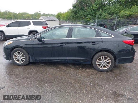 2017 Hyundai Sonata 2.4L z VIN 5NPE24AF2HH483323, wystawiony jako IAAI lot #42322738 z przebiegiem 144 607 mil mil oraz . Historia ofert i sprzedaży dostępna na DreamBid. Obrazek 15.