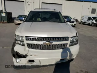 2010 Chevrolet Tahoe LTZ z VIN 1GNUCCE07AR209260, wystawiony jako Copart lot #89084135 z przebiegiem 286 975 mil mil oraz Szkoda całkowita • Salvage title. Historia ofert i sprzedaży dostępna na DreamBid. Obrazek 5.