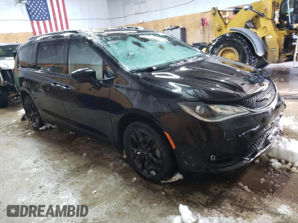 2020 Chrysler Pacifica Launch Edition z VIN 2C4RC3BG3LR263989, wystawiony jako Copart lot #82079334 z przebiegiem 109 707 mil mil oraz Nie do naprawy. Historia ofert i sprzedaży dostępna na DreamBid. Obrazek 4.