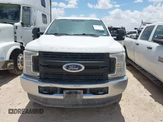 2019 Ford F-250 XL with VIN 1FT7X2BT5KED47410, listed as a IAAI auction lot 42553728 with 217,587 mi miles and . Bid and sale history available at DreamBid. Image 10.