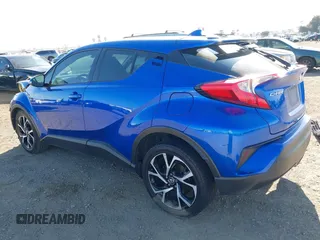 2018 Toyota C-HR XLE z VIN NMTKHMBXXJR007134, wystawiony jako IAAI lot #42004283 z przebiegiem 174 336 mil mil oraz . Historia ofert i sprzedaży dostępna na DreamBid. Obrazek 3.
