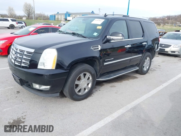 2007 Cadillac Escalade z VIN 1GYFK63837R424460, wystawiony jako IAAI lot #41859862 z przebiegiem 138 690 mil mil oraz . Historia ofert i sprzedaży dostępna na DreamBid. Obrazek 19.