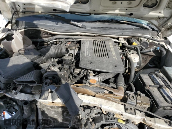 2001 Mitsubishi Montero ES z VIN JA4LS21H21P033625, wystawiony jako Copart lot #49041615 z przebiegiem 119 433 mil mil oraz Szkoda całkowita • Salvage title. Historia ofert i sprzedaży dostępna na DreamBid. Obrazek 13.