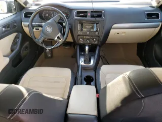 2012 Volkswagen Jetta SEL with VIN 3VWLP7AJ8CM372757, listed as a Copart auction lot 44058775 with 105,090 mi miles and Salvage title. Bid and sale history available at DreamBid. Image 8.