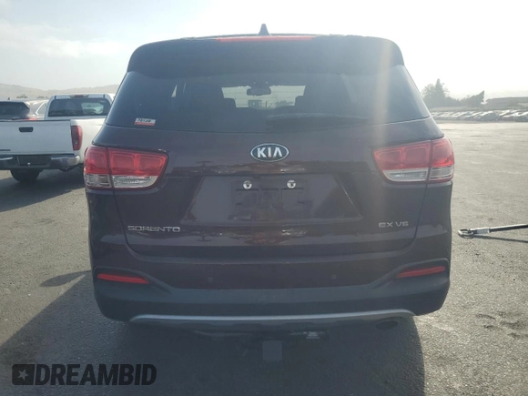 2017 Kia Sorento EX z VIN 5XYPH4A56HG290145, wystawiony jako Copart lot #59719465 z przebiegiem 79 057 mil mil oraz Szkoda całkowita • Salvage title. Historia ofert i sprzedaży dostępna na DreamBid. Obrazek 6.