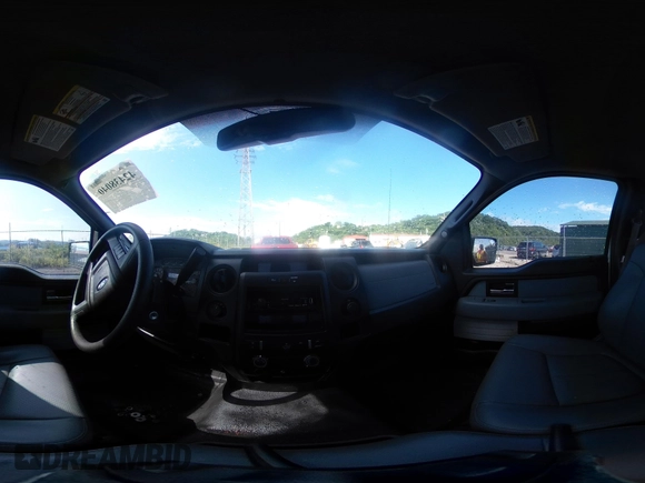 2014 Ford F-150 XL с VIN 1FTMF1EM5EFC18599, выставлен на аукционе IAAI как лот 42438040 с пробегом 193 033 миль миль и . История ставок и продаж доступна на DreamBid. Изображение 19.