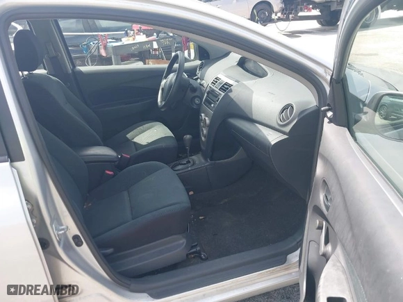 2010 Toyota Yaris with VIN JTDBT4K32A1390898, listed as a IAAI auction lot 41940714 with 1 mi miles. Bid and sale history available at carsss.com. Image 5.