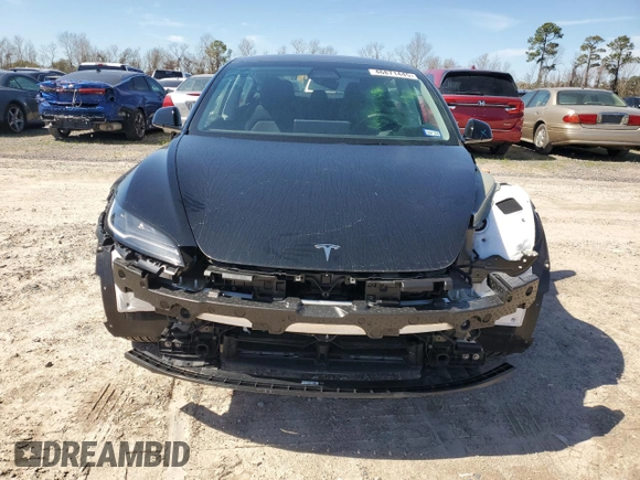 2024 Tesla Model 3 z VIN 5YJ3E1EA3RF872810, wystawiony jako Copart lot #46871445 z przebiegiem 2 725 mil mil oraz Szkoda całkowita • Salvage title. Historia ofert i sprzedaży dostępna na DreamBid. Obrazek 5.