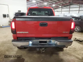 2005 GMC Sierra 2500HD SLT z VIN 1GTHK23245F877195, wystawiony jako Copart lot #41645515 z przebiegiem 175 432 mil mil oraz Czysty tytuł • Clean title. Historia ofert i sprzedaży dostępna na DreamBid. Obrazek 6.