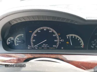 2007 Mercedes-Benz S 550 z VIN WDDNG71X87A067073, wystawiony jako IAAI lot #42475122 z przebiegiem 166 128 mil mil oraz . Historia ofert i sprzedaży dostępna na DreamBid. Obrazek 7.
