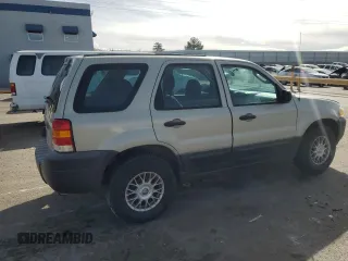 2005 Ford Escape XLS Value with VIN 1FMYU92ZX5KA93124, listed as a Copart auction lot 45337585 with 218,826 mi miles and Salvage Title. Bid and sale history available at carsss.com. Image 3.