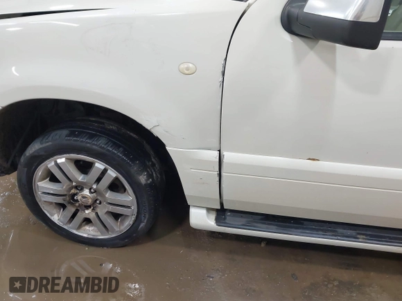 2006 Mercury Mountaineer Premier z VIN 4M2EU48856UJ25700, wystawiony jako IAAI lot #42061319 z przebiegiem 183 229 mil mil oraz . Historia ofert i sprzedaży dostępna na DreamBid. Obrazek 6.