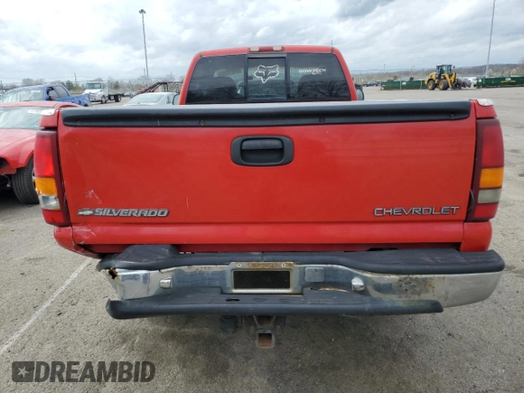 1999 Chevrolet Silverado 1500 LT with VIN 1GCEK14TXXE222892, listed as a Copart auction lot 51213865 with 215,236 mi miles and Salvage Title. Bid and sale history available at DreamBid. Image 6.