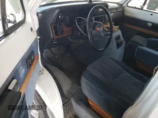1992 Dodge Cargo z VIN 2B6HB21X8NK122023, wystawiony jako Copart lot #55912575 z przebiegiem 131 470 mil mil oraz Czysty tytuł • Clean title. Historia ofert i sprzedaży dostępna na DreamBid. Obrazek 8.