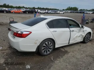 2015 Honda Accord Touring with VIN 1HGCR6F79FA003218, listed as a Copart auction lot 60108715 with 114,328 mi miles and Salvage title. Bid and sale history available at DreamBid. Image 3.