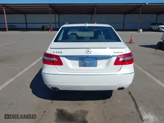 2011 Mercedes-Benz E-Class E 350 Luxury BlueTEC with VIN WDDHF2EB6BA505602, listed as a IAAI auction lot 41859128 with 114,146 mi miles. Bid and sale history available at carsss.com. Image 17.