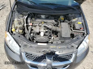 2005 Dodge Stratus SXT z VIN 1B3EL46X15N672038, wystawiony jako Copart lot #67928474 z przebiegiem 181 758 mil mil oraz Tytuł czysty. Historia ofert i sprzedaży dostępna na DreamBid. Obrazek 12.