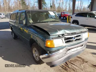 1997 Ford Ranger XL with VIN 1FTCR14A6VPB37129, listed as a IAAI auction lot 41745942 with 261,135 mi miles. Bid and sale history available at carsss.com. Image 1.
