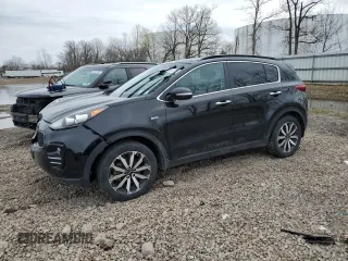 2018 Kia Sportage EX z VIN KNDPNCAC1J7369212, wystawiony jako Copart lot #53372175 z przebiegiem 102 367 mil mil oraz Szkody całkowita. Historia ofert i sprzedaży dostępna na DreamBid. Obrazek 1.