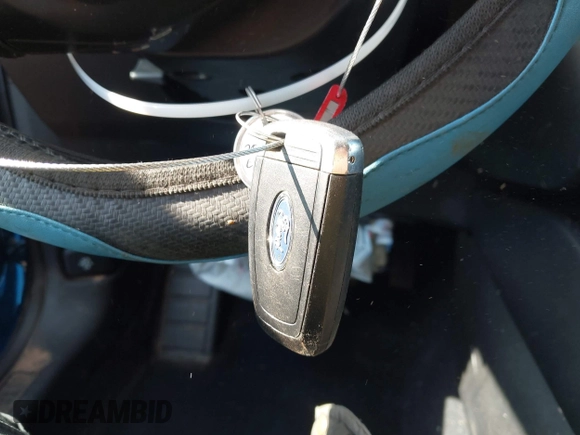 2020 Ford Escape SEL with VIN 1FMCU0H68LUC07917, listed as a IAAI auction lot 42448554 with Not provided miles and . Bid and sale history available at DreamBid. Image 11.