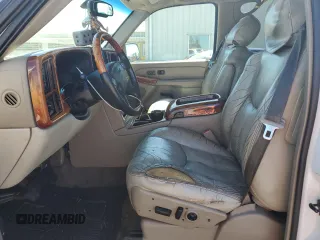 2004 GMC Yukon SLE with VIN 1GKEK13T54J168734, listed as a Copart auction lot 71235204 with 174,429 mi miles and Salvage Title. Bid and sale history available at carsss.com. Image 7.