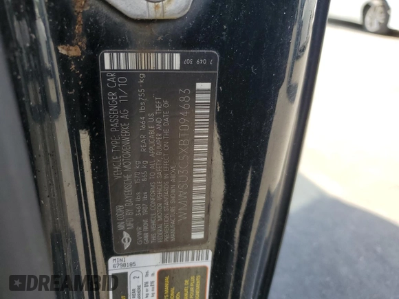 2011 MINI Hardtop with VIN WMWSU3C5XBT094683, listed as a Copart auction lot 61800205 with 51,732 mi miles and Clean title. Bid and sale history available at DreamBid. Image 12.
