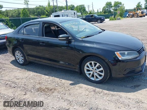 2012 Volkswagen Jetta SE with VIN 3VWDP7AJXCM373252, listed as a IAAI auction lot 39683747 with 265,621 mi miles and . Bid and sale history available at DreamBid. Image 1.