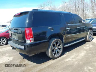 2011 GMC Yukon XL Denali with VIN 1GKS2MEF9BR175678, listed as a IAAI auction lot 41878478 with 226,715 mi miles. Bid and sale history available at carsss.com. Image 4.