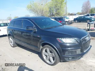 2013 Audi Q7 3.0T S line Prestige with VIN WA1DGAFE4DD012781, listed as a IAAI auction lot 42018030 with 144,986 mi miles. Bid and sale history available at carsss.com. Image 1.