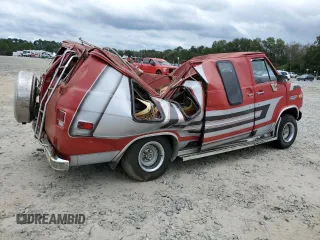 1984 Chevrolet Chevy Van z VIN 1GBEG25HXE7108320, wystawiony jako Copart lot #74980724 z przebiegiem Nie podano mil oraz Nie do naprawy • Non repairable. Historia ofert i sprzedaży dostępna na DreamBid. Obrazek 3.