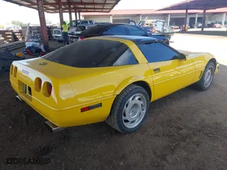 1995 Chevrolet Corvette with VIN 1G1YY22P1S5101368, listed as a IAAI auction lot 42074685 with 106,110 mi miles. Bid and sale history available at carsss.com. Image 4.