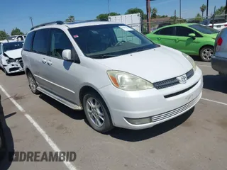 2004 Toyota Sienna XLE with VIN 5TDZA22C34S018177, listed as a IAAI auction lot 42081457 with 235,490 mi miles. Bid and sale history available at carsss.com. Image 1.