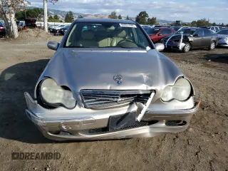 2001 Mercedes-Benz C 230/260/280/320 z VIN WDBRF61J91F024553, wystawiony jako Copart lot #80091594 z przebiegiem Nie podano mil oraz Szkoda całkowita • Salvage title. Historia ofert i sprzedaży dostępna na DreamBid. Obrazek 5.