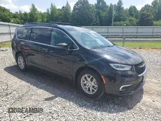 2022 Chrysler Pacifica Touring L with VIN 2C4RC1BG9NR185760, listed as a Copart auction lot 65392665 with 62,162 mi miles and Clean title. Bid and sale history available at DreamBid. Image 4.