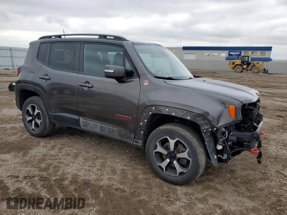 2020 Jeep Renegade Trailhawk z VIN ZACNJBC19LPL42478, wystawiony jako Copart lot #55299935 z przebiegiem 42 355 mil mil oraz Szkoda całkowita • Salvage title. Historia ofert i sprzedaży dostępna na DreamBid. Obrazek 4.